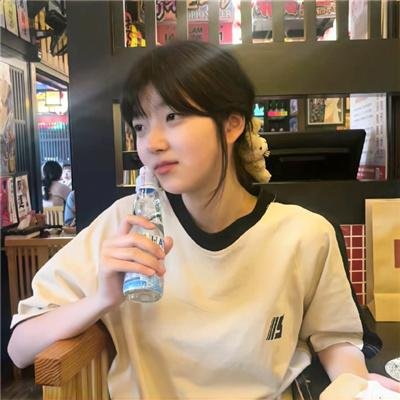 少女与海怪